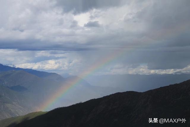 心灵与自然之旅，最新画作揭示自然美景与心灵连结的奥秘