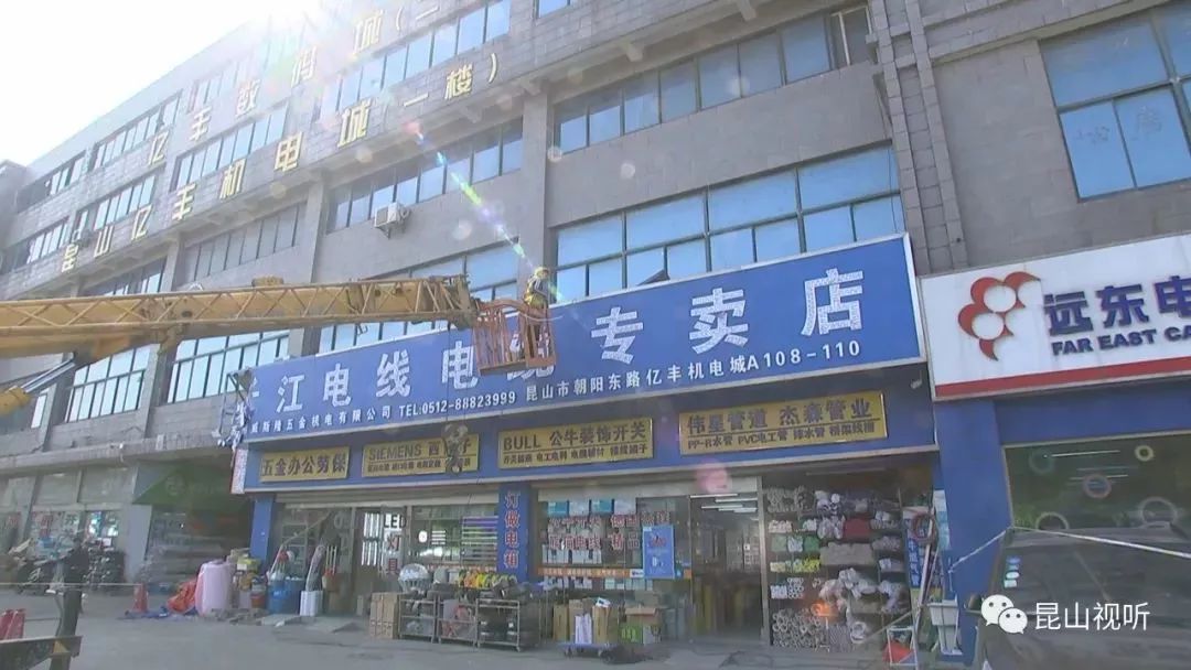 成都小巷深处的独特小店，职场奇遇记与最新招聘资讯