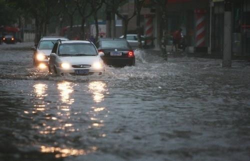 深圳暴雨下的科技新星，智能生活体验全新升级